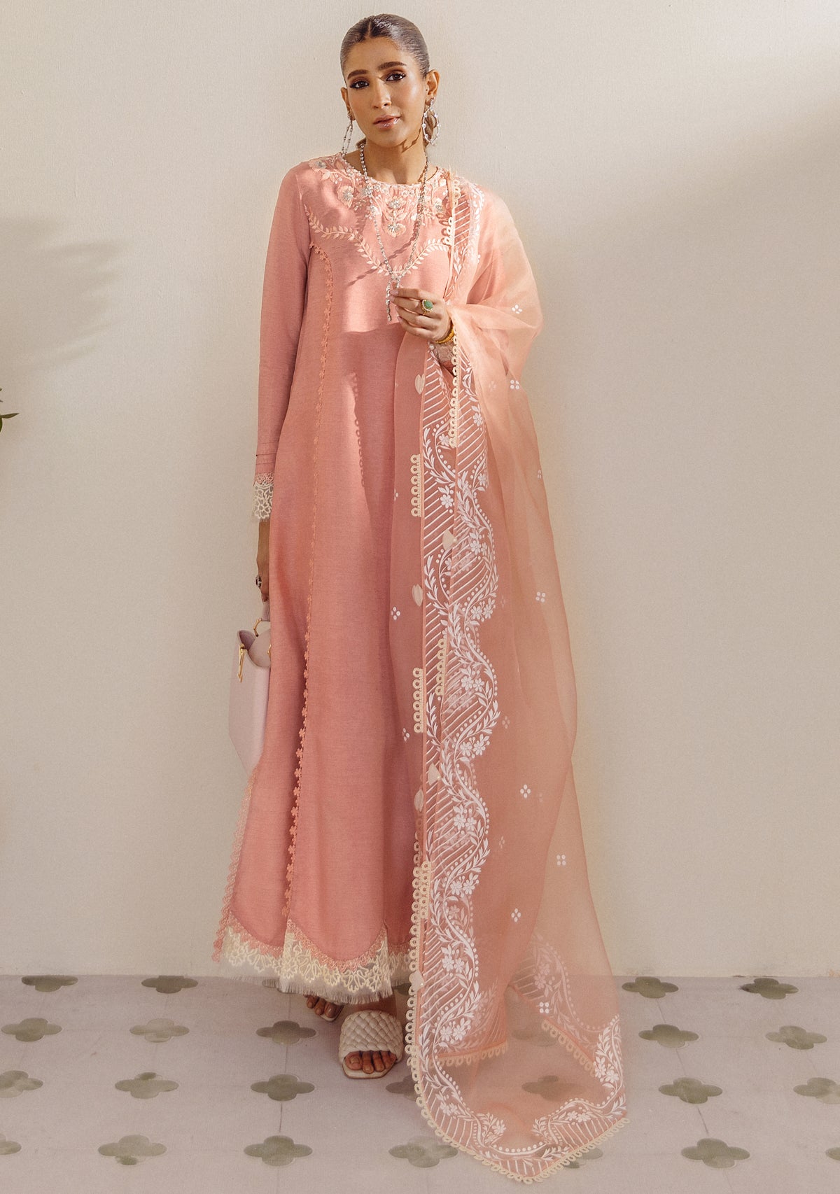 Arya Pink