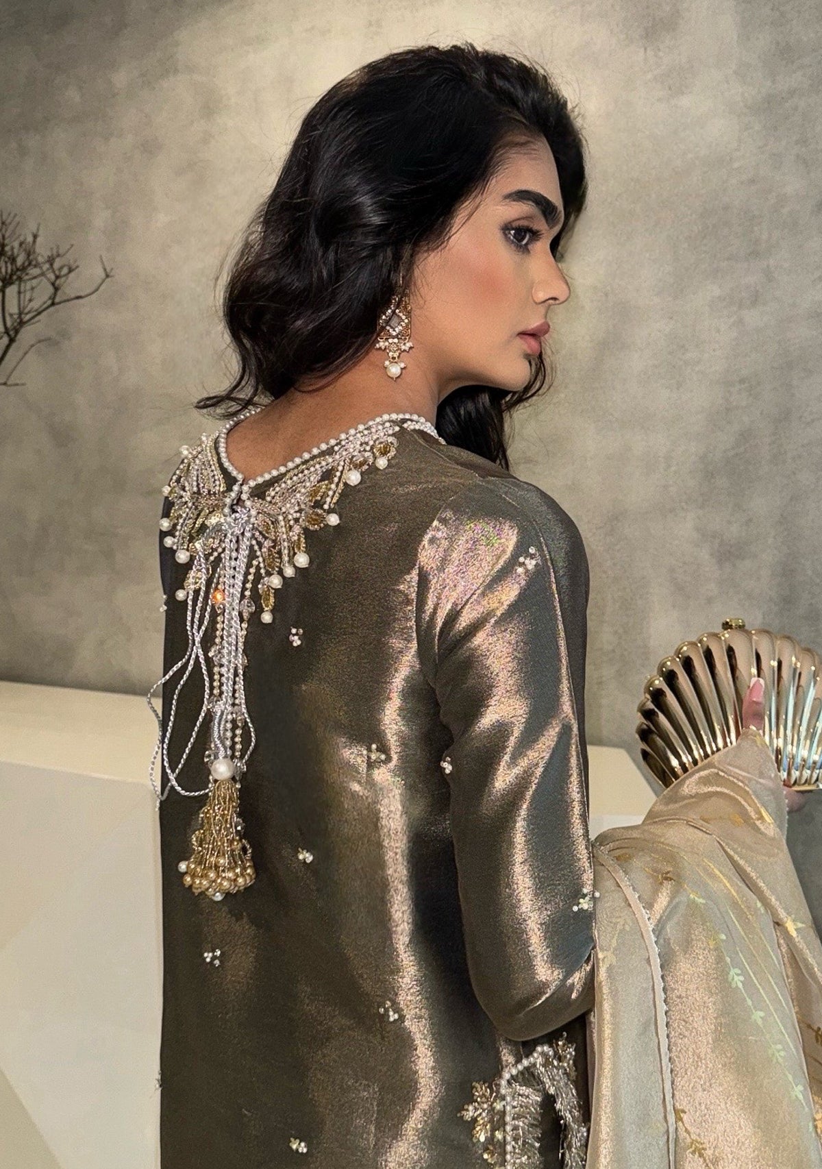 Bahaar Black & Bronze