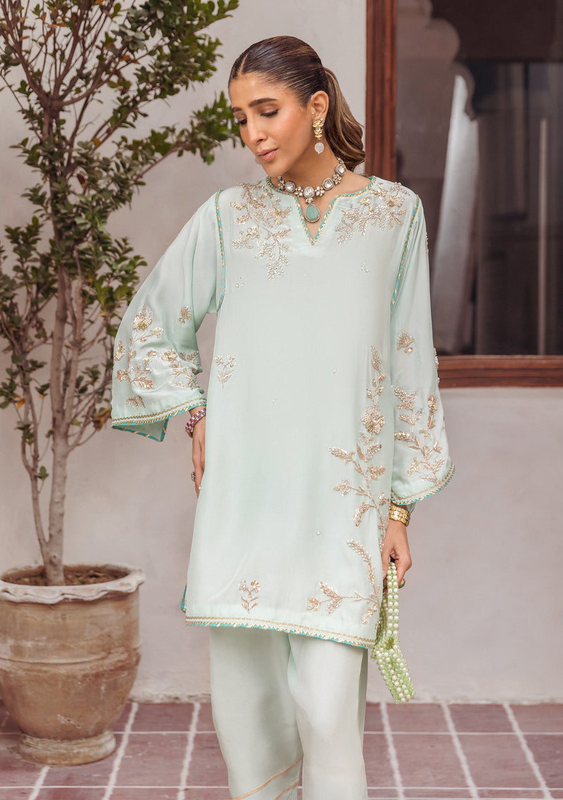 Firouzeh Mint